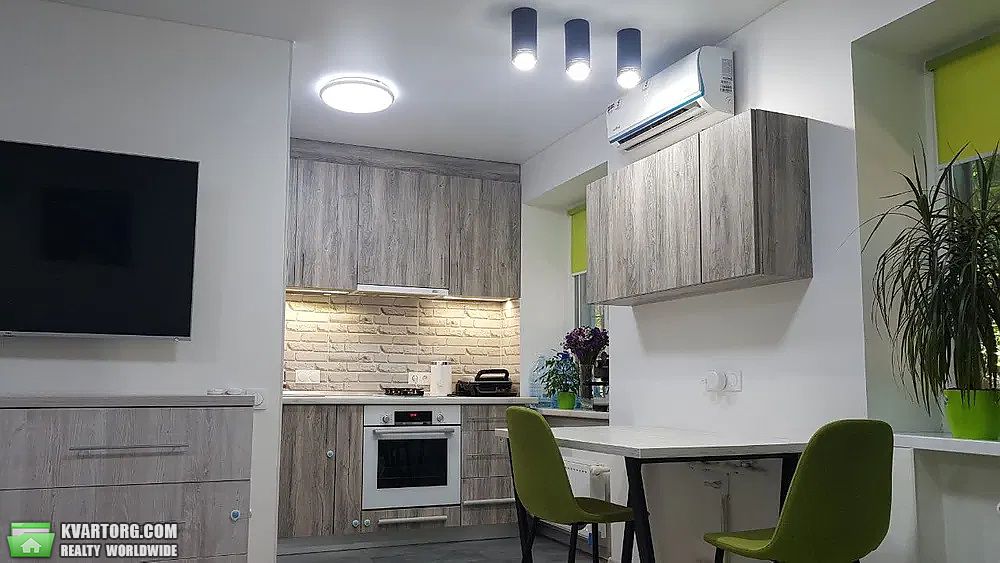 Sell 1-room apartment. Киев, Преображенская — photo 1