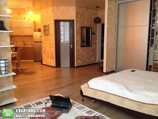 Rent out 1-room apartment. Киев,  Трутенко — photo 2