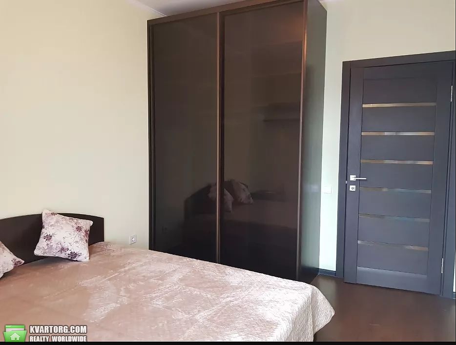 Rent out 2-room apartment. Киев, Регенераторная — photo 4