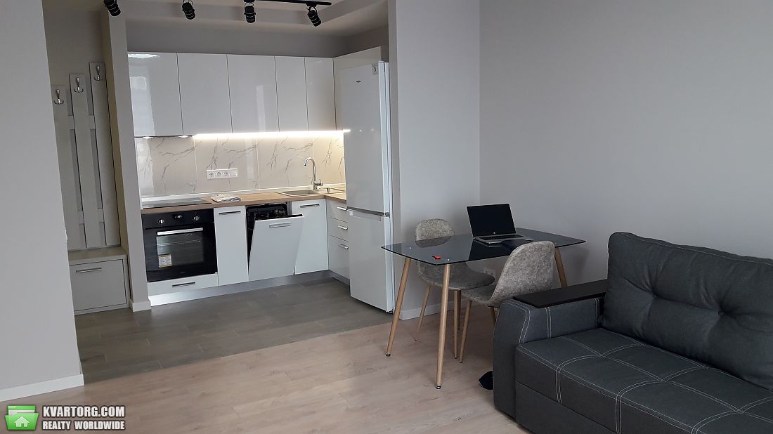 Rent out 1-room apartment. Киев, Бульвар Вацлава Гавела, 6 — photo 1
