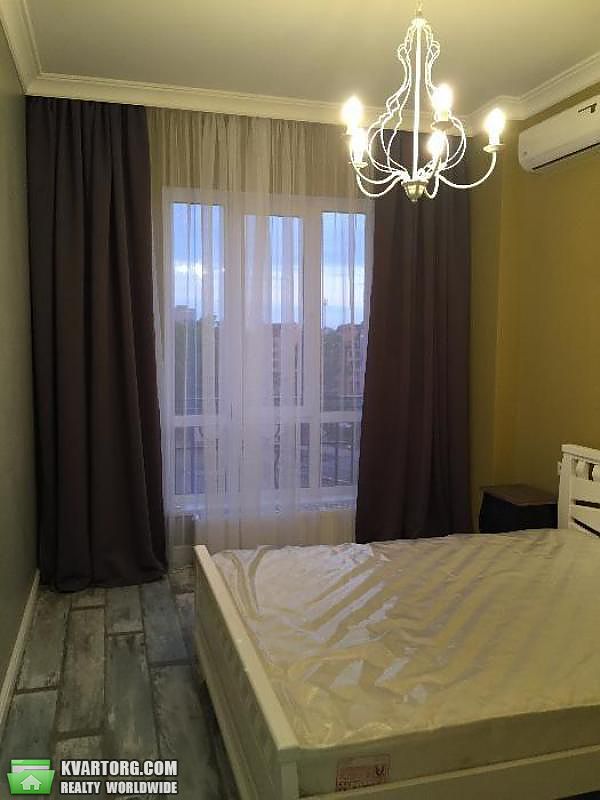 Rent out 2-room apartment. Киев, Жабаева — photo 6