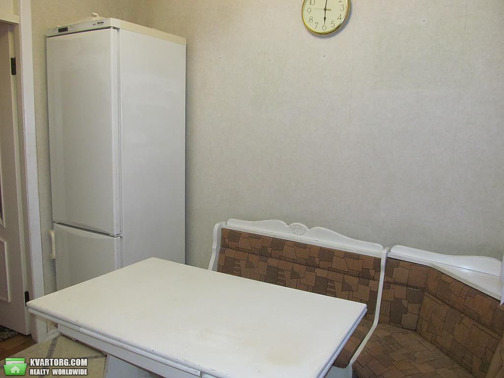 Rent out 2-room apartment. Киев,  Драйзера — photo 2
