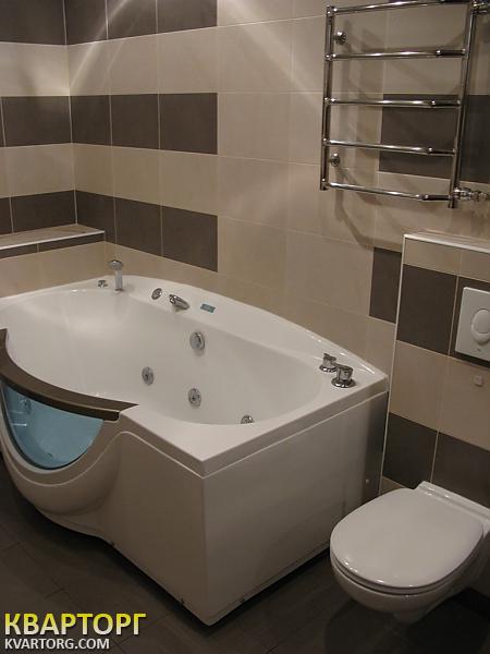 Rent out 4-room apartment. Киев, Окипной — photo 10