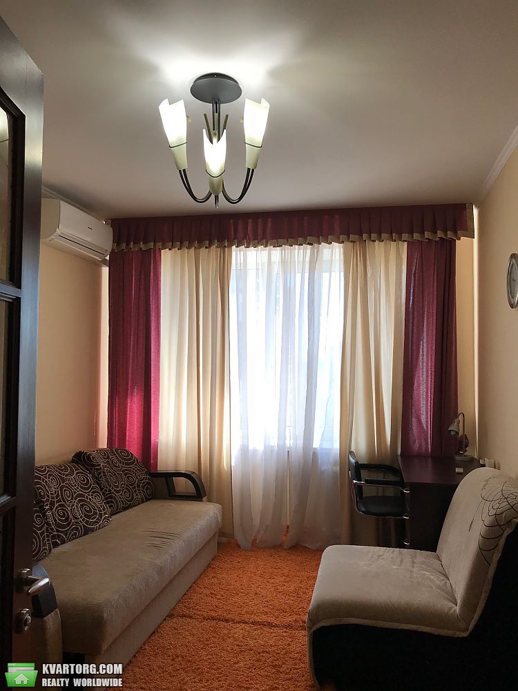 Rent out 3-room apartment. Киев,  Леси Украинки бул — photo 5