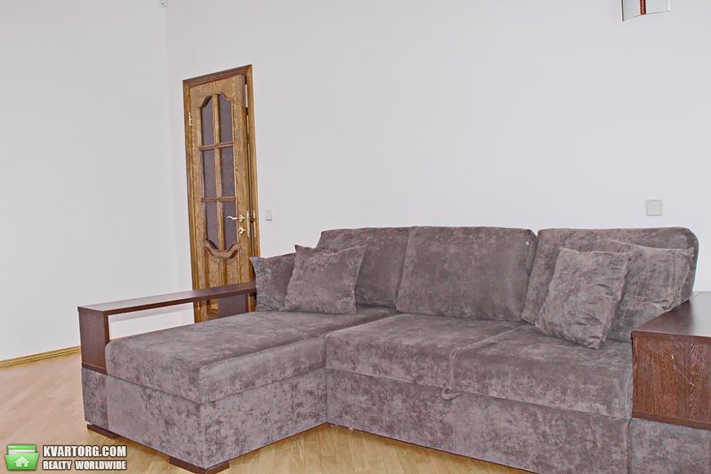 Rent out 4-room apartment. Киев,  Богдана Хмельницкого — photo 4
