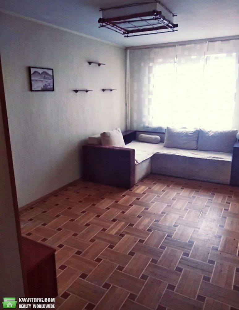 Sell 3-room apartment. Киев,  Орловская — photo 1