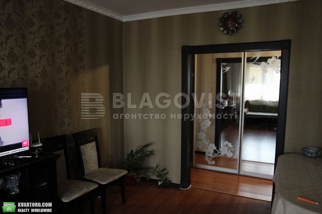 Sell 3-room apartment. Киев,  Харьковское шоссе — photo 2