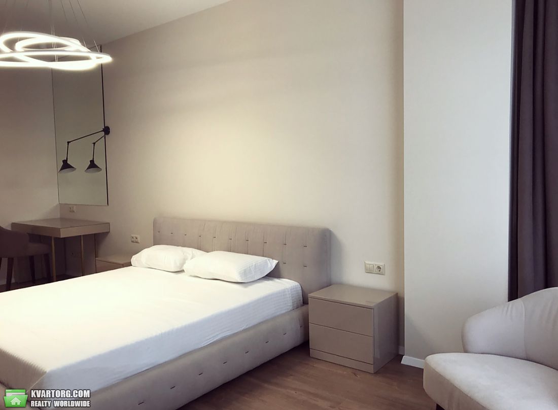 Rent out 4-room apartment. Киев, Драгомирова ул. — photo 7