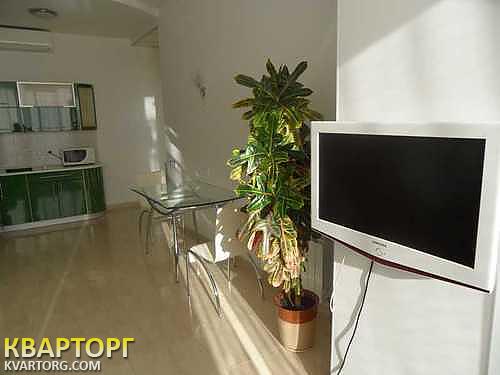 Rent out 2-room apartment. Одесса, Генуэзская — photo 1