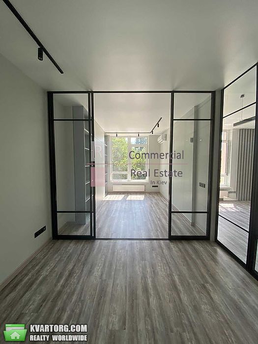 Rent out office. Киев,  ул.Жилянская — photo 1
