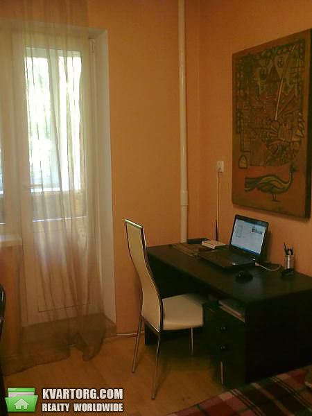 Rent out 2-room apartment. Киев, Боткина ул. — photo 8
