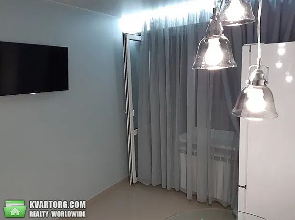 Rent out 1-room apartment. Киев, Антоновича — photo 2
