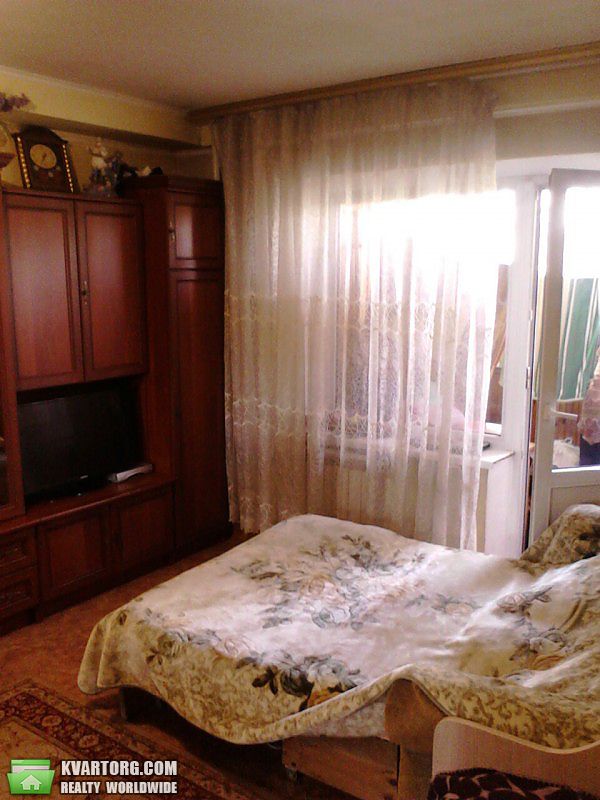 Rent out 1-room apartment. Киев, Кирилловская — photo 2