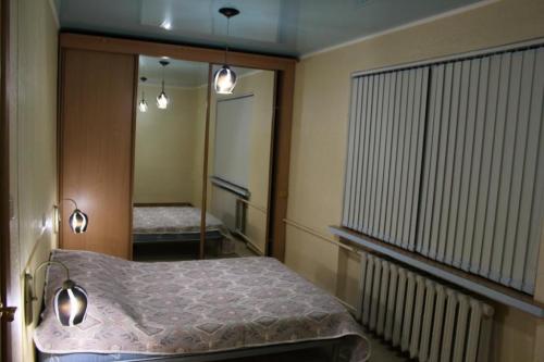 Rent out 2-room apartment. Харьков, Блюхера — photo 1