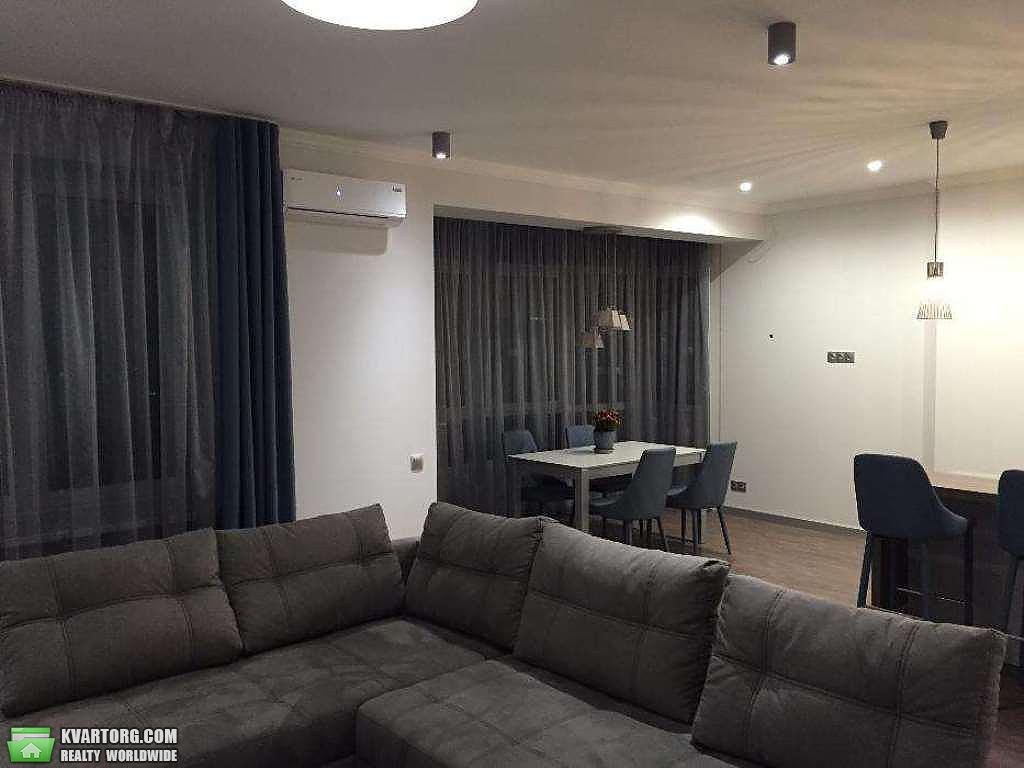 Rent out 2-room apartment. Киев,  Артема — photo 2