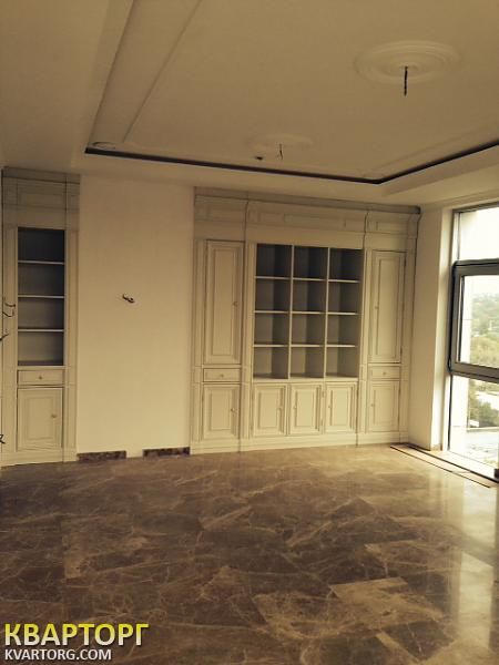 Sell house. Киев,  Верхнегорская — photo 4