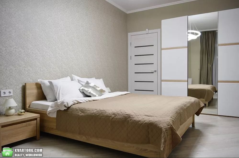 Rent out 2-room apartment. Киев, регенераторная — photo 4