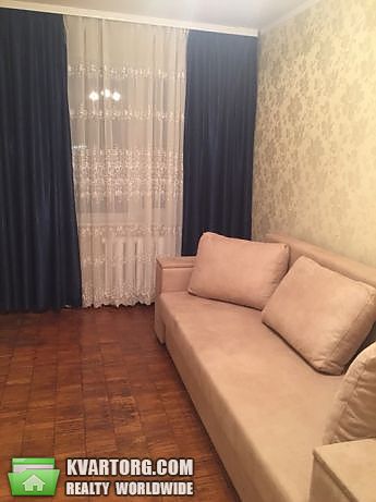 Rent out 3-room apartment. Киев, Днипровская набережная — photo 2