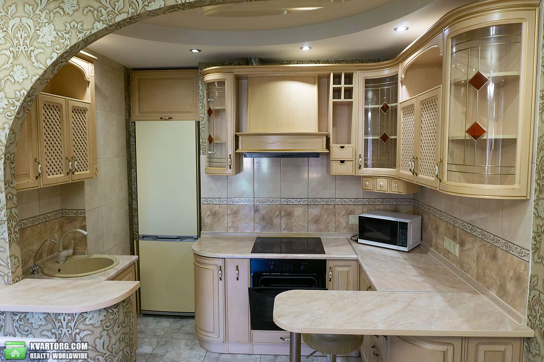 Rent out 3-room apartment. Киев, Регенераторная — photo 6