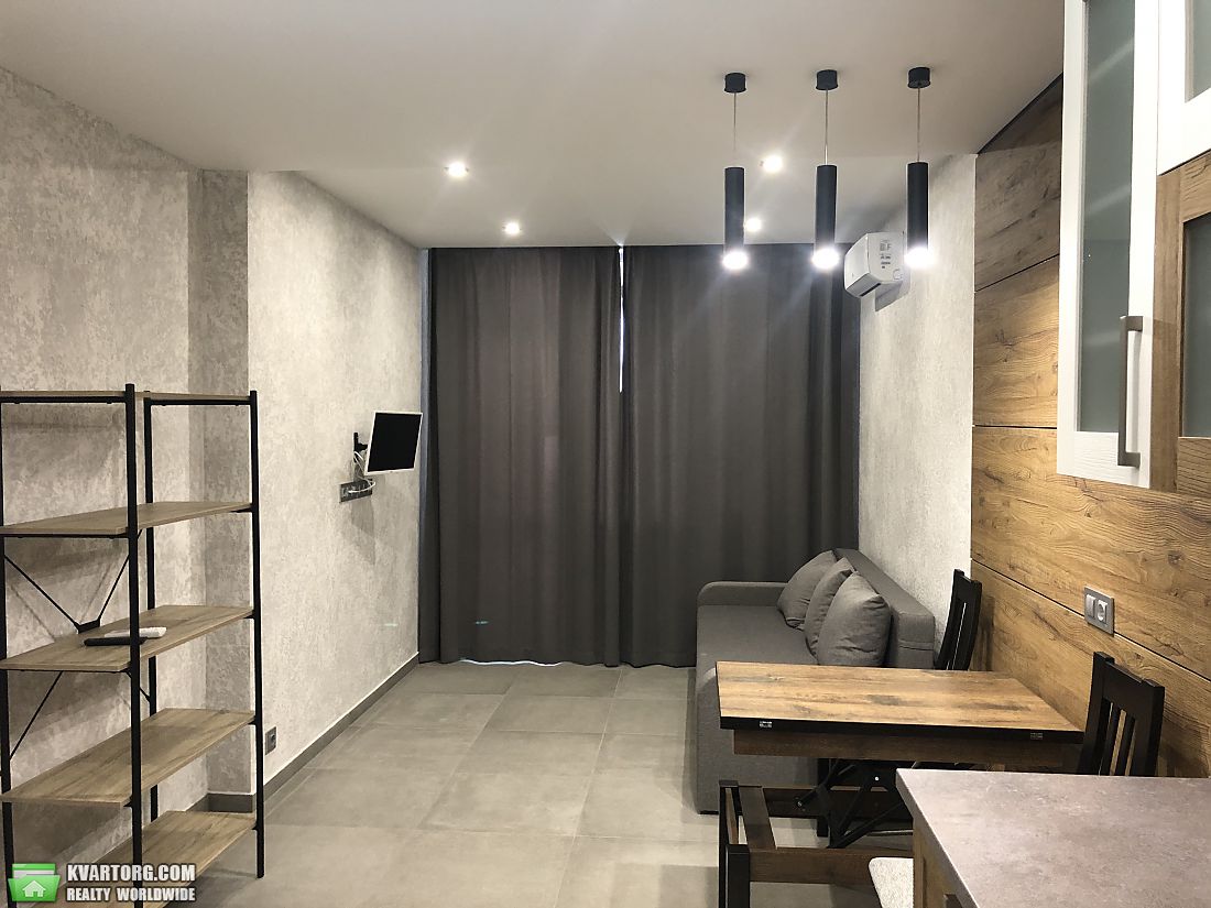 Rent out 1-room apartment. Киев,  Завальная — photo 2