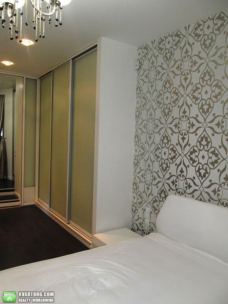 Rent out 3-room apartment. Киев,  Леонтовича — photo 6