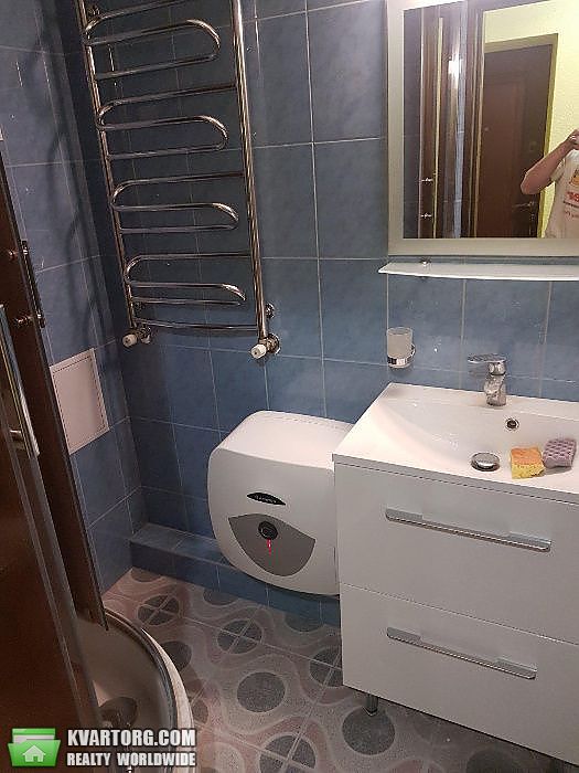 Rent out 2-room apartment. Киев,  Леси Украинки бул — photo 4
