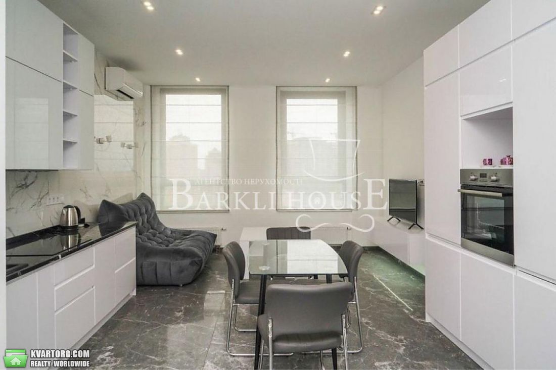 Rent out 3-room apartment. Киев, Деловая — photo 1