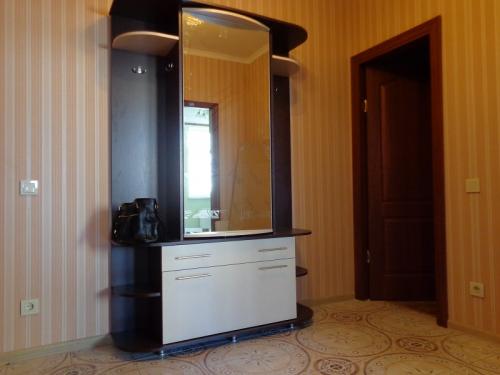 Rent out 1-room apartment. Киев, Эрнста — photo 5