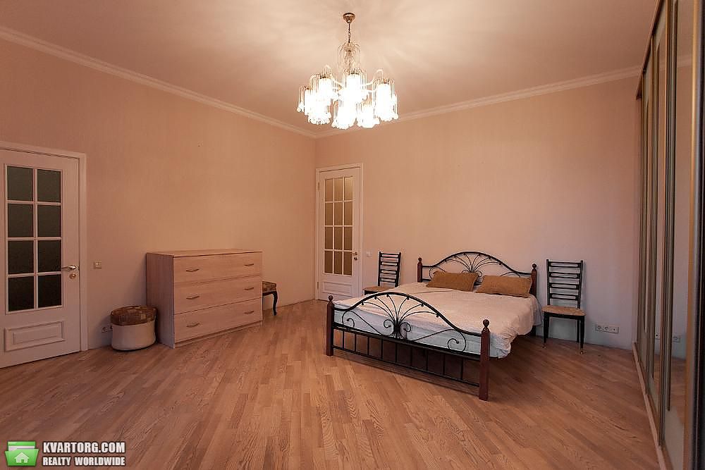 Rent out 3-room apartment. Киев,  Терещенковская — photo 3