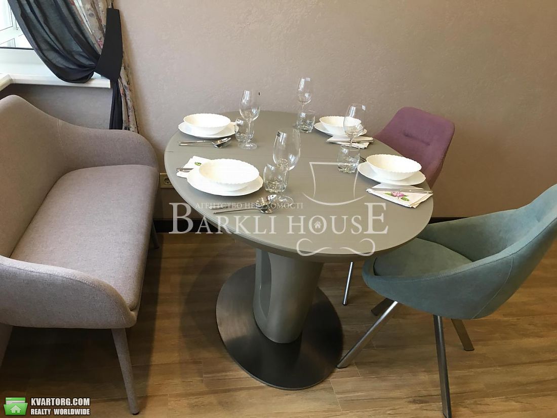 Rent out 2-room apartment. Киев,  Уборевича — photo 2