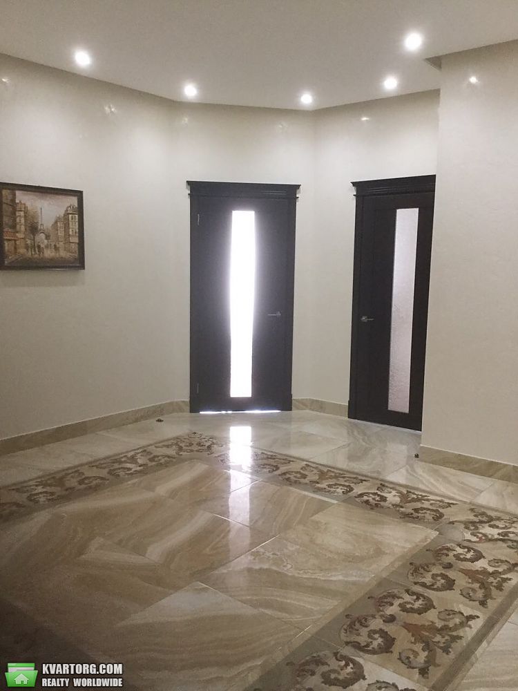 Sell 3-room apartment. Киев, преображенская — photo 1