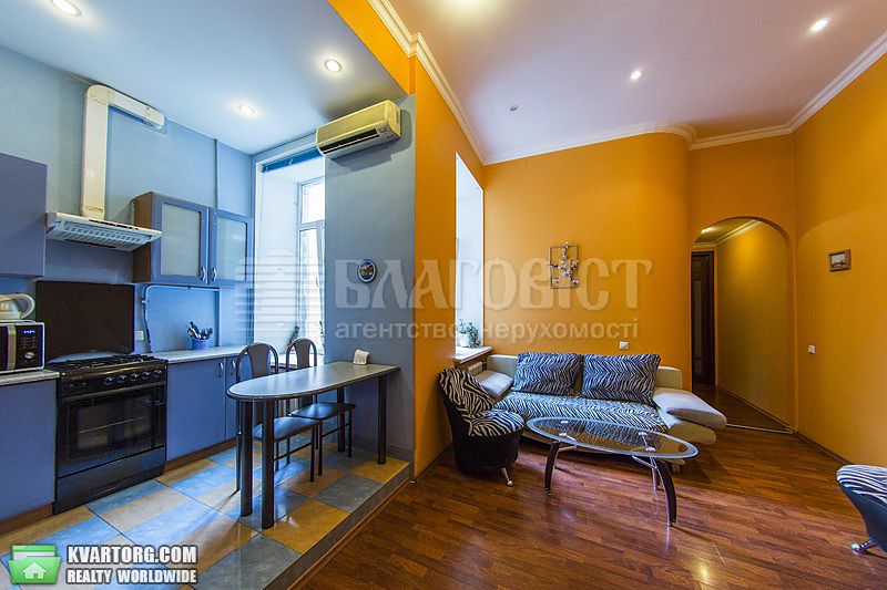 Sell 3-room apartment. Киев,  Малая Житомирская — photo 2