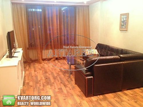 Rent out 2-room apartment. Киев, Жилянская — photo 2
