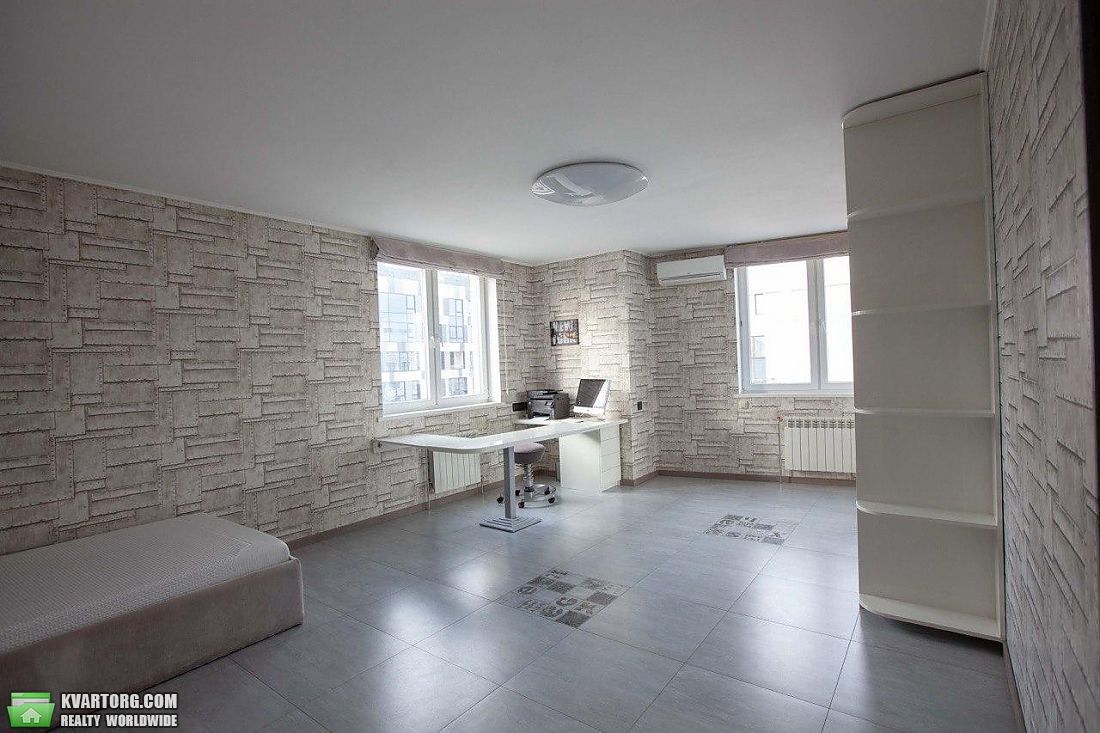 Rent out 5-room apartment. Киев, Деловая — photo 5