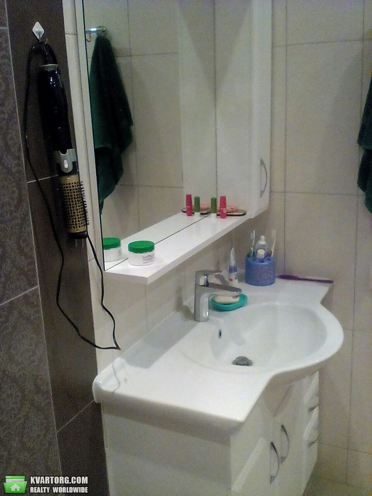 Rent out 2-room apartment. Киев,  Верховного Совета бул — photo 6