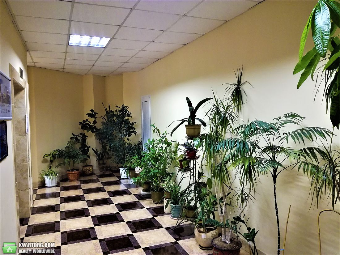 Rent out 3-room apartment. Киев,  Леси Украинки бул — photo 10