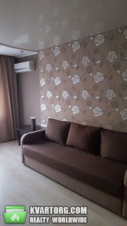 Rent out 1-room apartment. Киев,  Новопироговская — photo 1