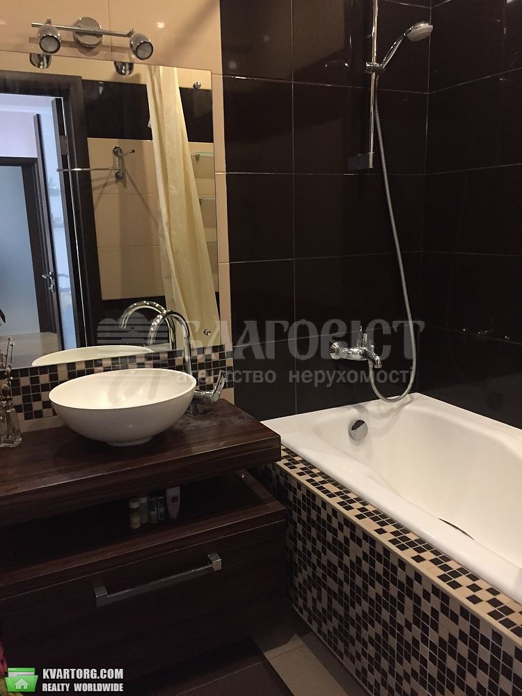 Rent out 2-room apartment. Киев,  Грушевского — photo 1