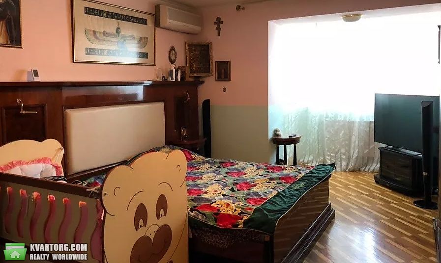 Rent out 3-room apartment. Киев,  Антоновича — photo 3