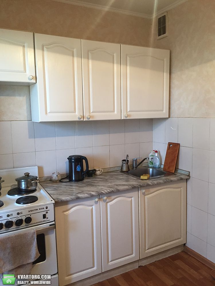 Sell 2-room apartment. Киев,  Радунская — photo 1