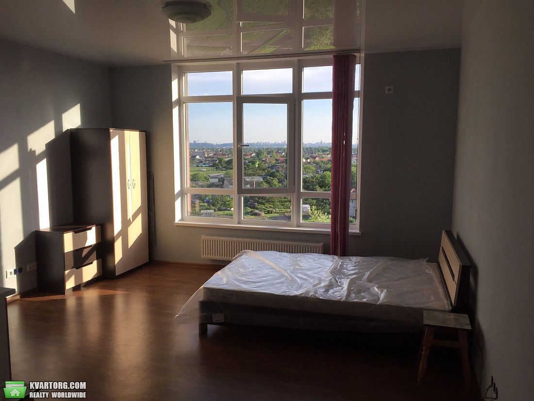 Rent out 1-room apartment. Киев, Радунская — photo 4