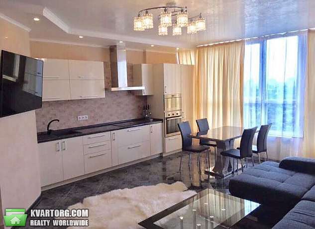 Sell 3-room apartment. Киев,  Петропавловская — photo 1