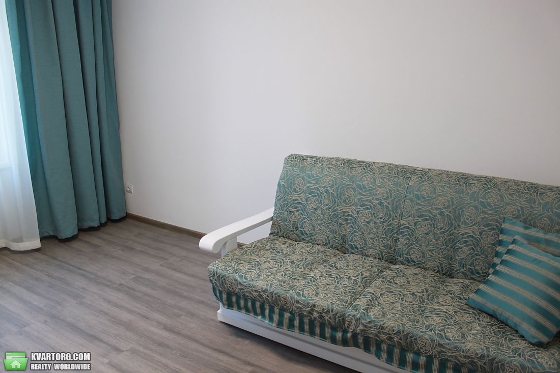 Rent out 1-room apartment. Киев,  Туманяна — photo 2