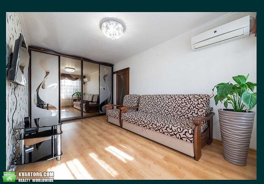 Rent out 1-room apartment. Киев, Райдужна — photo 2