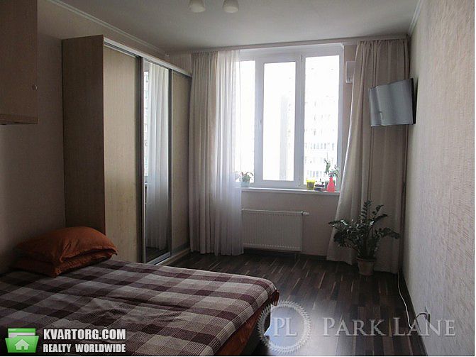 Sell 1-room apartment. Киев,  Урловская — photo 1