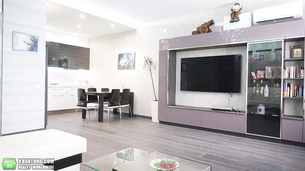 Rent out 2-room apartment. Киев,  Леси Украинки бул — photo 1