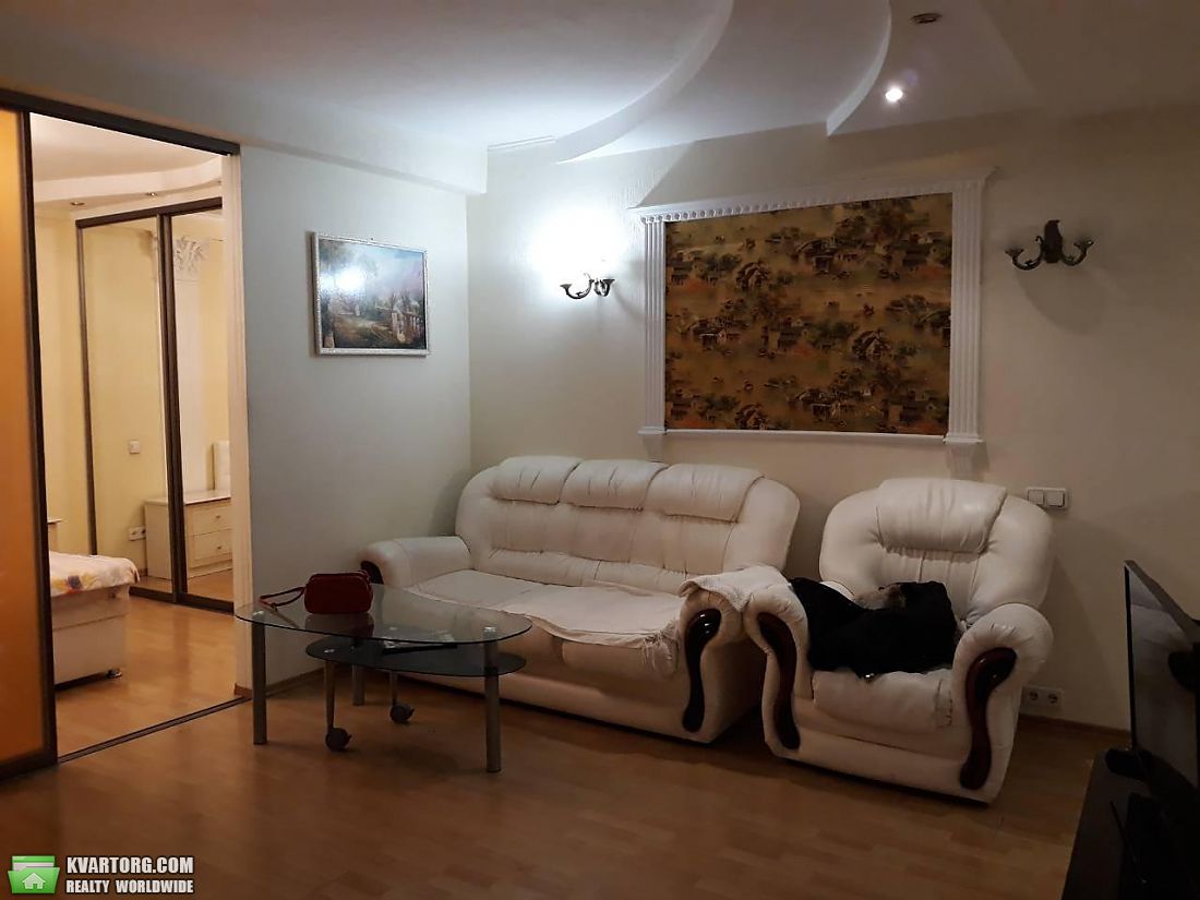 Rent out 2-room apartment. Киев,  Большая Васильковская — photo 1