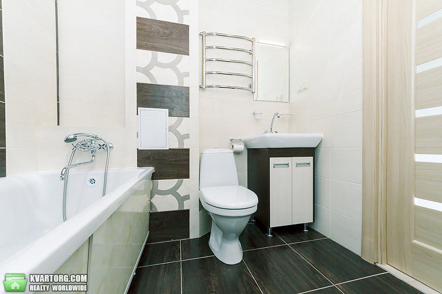 Rent out 2-room apartment. Киев, Регенераторная — photo 7