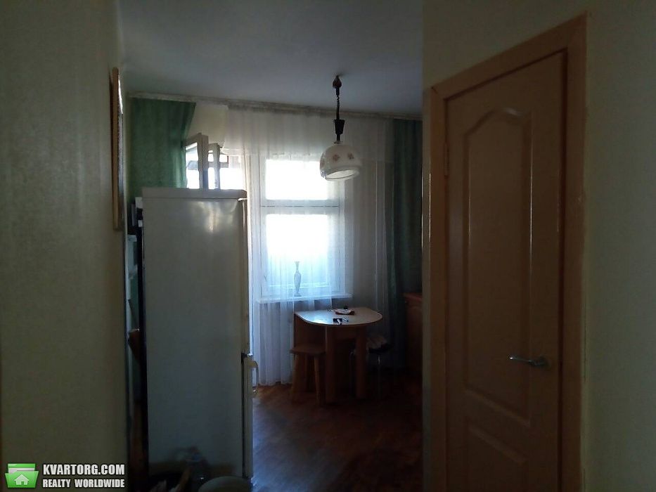 Rent out 2-room apartment. Киев,  Лисковская — photo 3