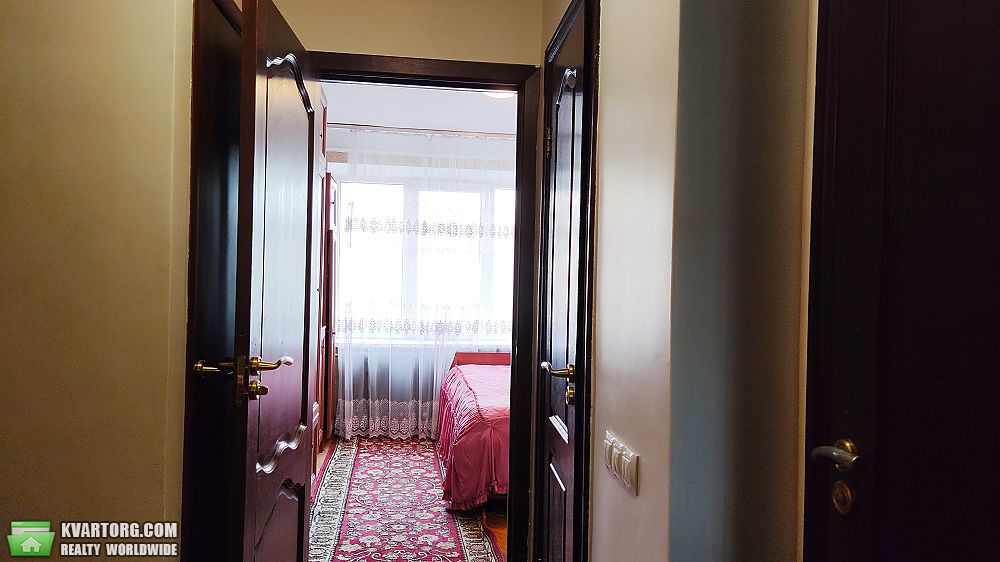 Sell 3-room apartment. Киев,  Пражская — photo 8